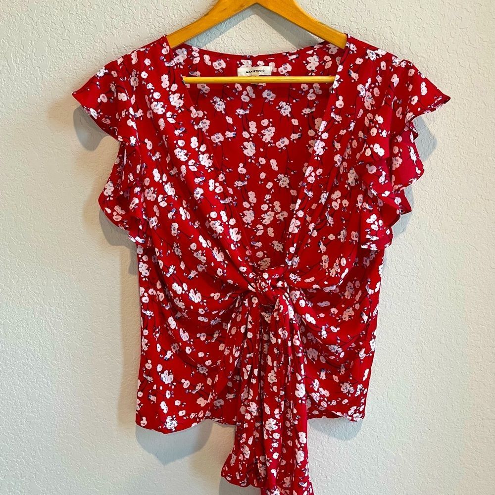 New MAX Studio Ditsy Floral Tie Front Ruffle Hem Top red